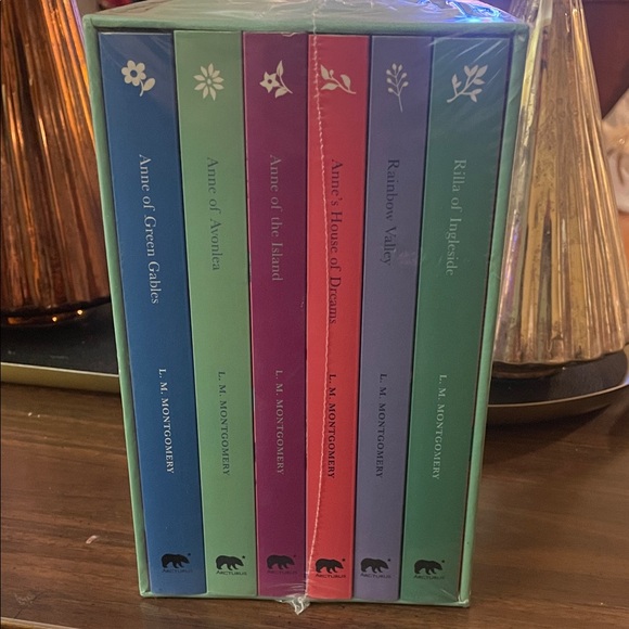 NIB Anne of Green Gables Collection Box Set - Picture 3 of 3